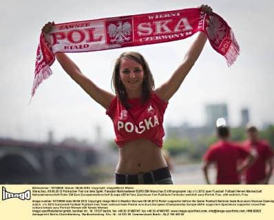 Warschau, 08.06.2012 Polnischer Fan vor dem Spiel