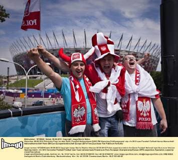 Warschau, 08.06.2012 Polnische Fans vor dem Spiel