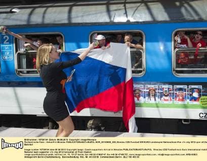 Tschechische Fans - Ankunft in Breslau  BOR_20120608_836