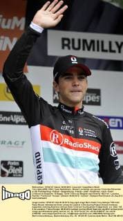 Tony GALLOPIN ( FRA Team RadioShack - Nissan ) verteidigt sein grünes Trikot des Führenden in der Punktwertung - Podium - Siegerehrung - Freude - Jubel - Emotionen - hoch - Event: Criterium du Dauphine - 5.Etappe - Saint Trivier sur Moignon nach Rumilly 186.5 km - Location: Rumilly - Frankreich - Europa - DSatum: 08.06.2012 - Contact