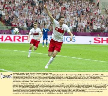 Robert LEWANDOWSKI (POL) jubelt über sein Tor zum 1:0 für Polen, Jubel, jubeln, Freude, cheers, Torjubel, ganze Figur, Eröffnungsspiel, Gruppe A, Spiel 1, Polen (POL) - Griechenland (GRE), am 08.06.2012 in W a r s c h a u P o l e n Fussball UEFA EURO 2012 P o l e n U k r a i n e vom 08.06. - 01.07.2012.