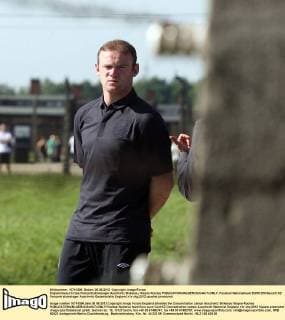 England besucht das Konzentrationslager Auschwitz Birkenau, Wayne Rooney 