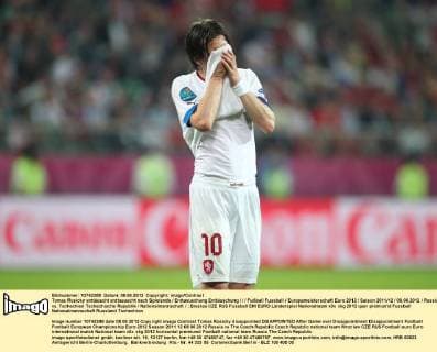 Tomas Rosicky enttäuscht enttaeuscht nach Spielende Enttaeuschung Enttäuschung Fußball Fussball Europameisterschaft Euro 2012 Saison 2011 12 08.06.2012 Russland vs. Tschechien Tschechische Republik Nationalmannschaft