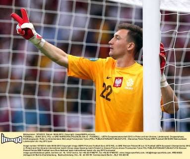 FUSSBALL - EURO 2012, POL vs GRE WARSCHAU,POLEN,08.JUN.12 - FUSSBALL - UEFA Europameisterschaft 2012 in Polen und der Ukraine, Länderspiel, Gruppenphase, Eröffnungsspiel, Polen vs Griechenland. Bild zeigt Przemyslaw Tyton (POL). 