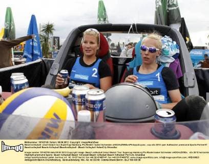 Beachvolleyball: smart beach tour SuperCup Hamburg, Pia Riedel Isabel Schneider xHOCHxZWEIx xPhilippxSzyzax