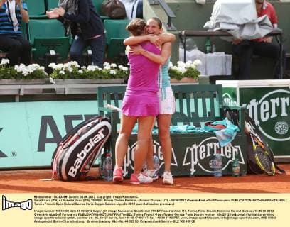Sara Errani (ITA) et Roberta Vinci (ITA) TENNIS : Finale Double Feminin - Roland Garros - J13 - 08 06 2012 GwendolineLeGoff Panoramic 