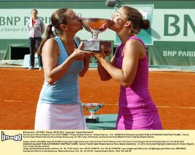 Sara Errani (ITA) et Roberta Vinci (ITA) TENNIS : Finale Double Feminin - Roland Garros - J13 - 08 06 2012 GwendolineLeGoff 