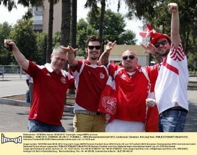 FUSSBALL - EURO 2012, CHARKIW, 09.JUN.12 - FUSSBALL - UEFA Europameisterschaft 2012, Länderspiel, Dänemark. Bild zeigt Fans. 