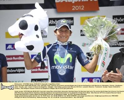 Nairo Alexander QUINTANA ROJAS ( COL Movistar Team ) gewinnt die schwere sechste Etappe des Criterium du Dauphine nach Morzine im Alleingang - Podium - Emotionen - Jubel - Freude - quer - Event: Criterium du Dauphine - 6.Etappe - Saint Alban Leyesse nach Morzine 167.5 km - Location: Morzine - Frankreich - Europa - Datum: 09.06.2012 - Contact