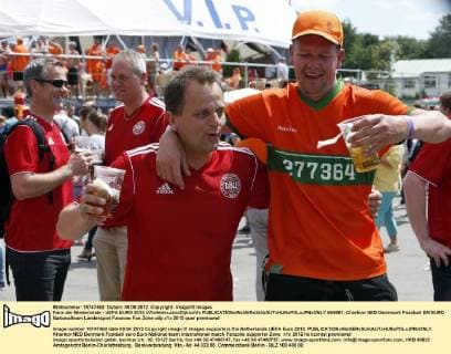 Fans der Niederlande - UEFA EURO 2012 xVIxHenkxJanxDijksxIVx 964581