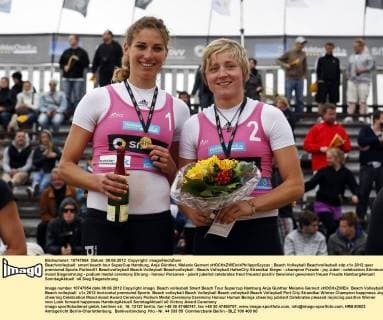 Beachvolleyball: smart beach tour SuperCup Hamburg, Anja Günther, Melanie Gernert xHOCHxZWEIx xPhilippxSzyzax