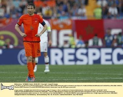 (L-R) Mark van Bommel of Holland Netherlands v Denmark UEFA EURO 2012 2011 2012 xVIxHenkxJanxDijksxIVx 964972