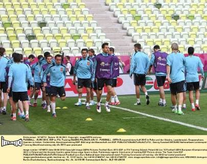 FUSSBALL - EURO 2012, ESP vs ITA, Training DANZIG,POLEN,09.JUN.12 - FUSSBALL - UEFA Europameisterschaft 2012 in Polen und der Ukraine, Laenderspiel, Gruppenphase, Spanien vs Italien, Vorberichte, Abschlusstraining ESP. Bild zeigt die Mannschaft von ESP. 
