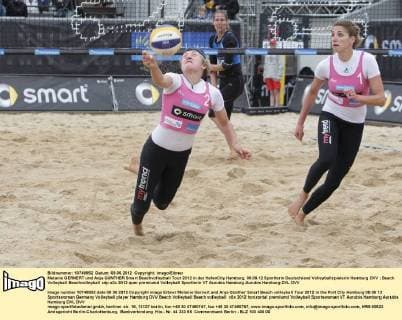 Melanie GERNERT und Anja GÜNTHER Smart Beachvolleyball Tour 2012 in der HafenCity Hamburg, 09.06.12 Sportlerin Deutschland Volleyballspielerin Hamburg DVV