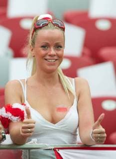 Fussball Warschau 08.06.2012 Europameisterschaften weiblicher Polnischer Fan
