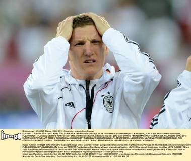 FUSSBALL EUROPAMEISTERSCHAFT 2012 VORRUNDE Deutschland - Portugal 09.06.2012 Bastian Schweinsteiger (Deutschland)  FUL2090612011