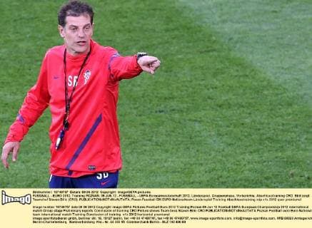 FUSSBALL - EURO 2012, Training POZNAN, 09.JUN.12 - FUSSBALL - UEFA Europameisterschaft 2012, Länderspiel, Gruppenphase, Vorberichte, Abschlusstraining CRO. Bild zeigt Teamchef Slaven Bilic (CRO). 