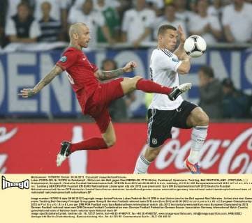 Lukas PODOLSKI, Nr.10 DFB im Zweikampf , Aktion um den Ball gegen Raul MEIRELES, PT16 Aktion, Zweikampf, Spielszene, Tackling, Ball DEUTSCHLAND - PORTUGAL ( : ) Gruppenspiel, Gruppe B , Deutsche Fussball Nationalmannschaft, DFB EM Euro 2012 am 09.06.2012 in Lviv, Lemberg, U K R A I N E Europameisterschaft 2012 in P o l e n, U k r a i n e