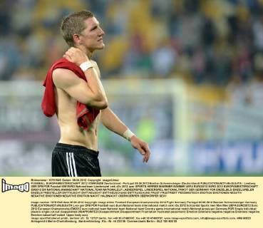 FUSSBALL EUROPAMEISTERSCHAFT 2012 VORRUNDE Deutschland - Portugal 09.06.2012 Bastian Schweinsteiger (Deutschland) 
