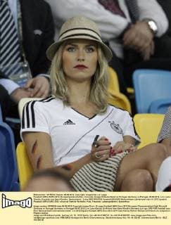 Fussball UEFA, EURO 2012, Europameisterschaften, Vorrunde, Gruppe B Deutschland vs Portugal, Germany vs Portugal, 09.06.2012, Lviv, Lena Gercke, Freundin von Sami Khedira, Deutschland,