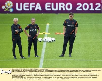 (L-R) coach Bert van Marwijk of Holland,assistant coach Cookie Voorn,Goalkeeper coach Ruud Hesp Netherlands Training Session EURO 2012 xVIxMAURICExVANxSTEENxIVx 966757