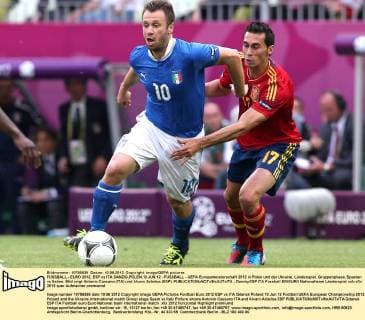 FUSSBALL - EURO 2012, ESP vs ITA DANZIG,POLEN,10.JUN.12 - FUSSBALL - UEFA Europameisterschaft 2012 in Polen und der Ukraine, Länderspiel, Gruppenphase, Spanien vs Italien. Bild zeigt Antonio Cassano (ITA) und Alvaro Arbeloa (ESP). 
