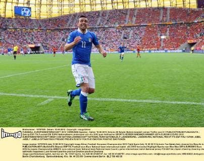 FUSSBALL EUROPAMEISTERSCHAFT 2012 VORRUNDE Spanien - Italien 10.06.2012 Antonio Di Natale (Italien) bejubelt seinen Treffer zum 0:1 