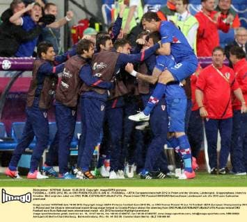 FUSSBALL - EURO 2012, IRL vs CRO POSEN,POLEN,10.JUN.12 - FUSSBALL - UEFA Europameisterschaft 2012 in Polen und der Ukraine, Länderspiel, Gruppenphase, Irland vs Kroatien. Bild zeigt den Jubel von CRO. 