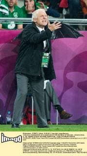 10.06.2012. POZNAN EURO 2012 (GAME MATCH THE REPUBLIC OF IRELAND - CROATIA POOL C). NZ TRENER (COACH) GIOVANNI TRAPATTONI -  20120610PF_JK083