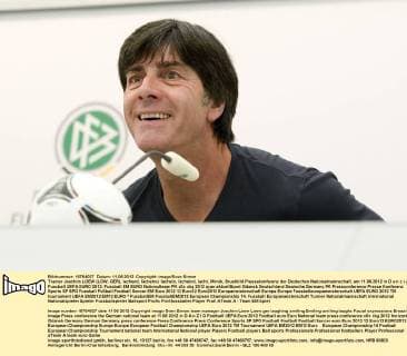 Trainer Joachim LOEW (LÖW, GER), lachend, lächelnd, lächeln, lächelnd, lacht, Mimik, Brustbild Pressekonferenz der Deutschen Nationalmannschaft, am 11.06.2012 in D a n z i g Fussball UEFA EURO 2012