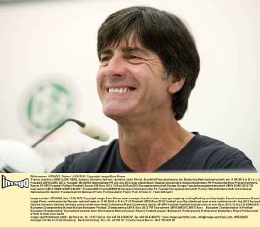 Trainer Joachim LOEW (LÖW, GER), lachend, lächelnd, lächeln, lächelnd, lacht, Mimik, Brustbild Pressekonferenz der Deutschen Nationalmannschaft, am 11.06.2012 in D a n z i g Fussball UEFA EURO 2012
