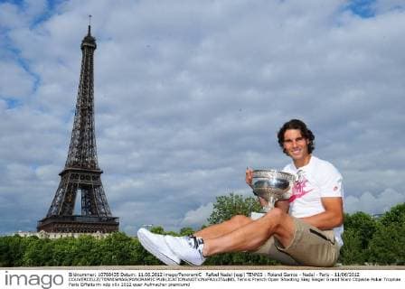Rafael Nadal (esp) TENNIS : Roland Garros - Nadal - Paris - 11 06 2012 COUVERCELLE TENNISMAG PANORAMIC 