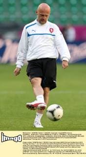 FUSSBALL - EURO 2012, Training BRESLAU,11.JUN.12 - FUSSBALL - Europameisterschaft 2012, Länderspiel, Gruppenphase, Tschechien, Vorberichte, Abschlusstraining CZE. Bild zeigt Teamchef Michal Bilek (CZE). 