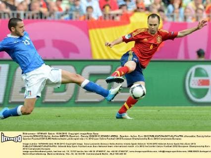 Leonardo BONUCCI (Italia), Andres INIESTA (Spanien) - Danzig 10 06 2012 GDANSK ARENA , Spanien - Italien, Euro 2012 allexsabba