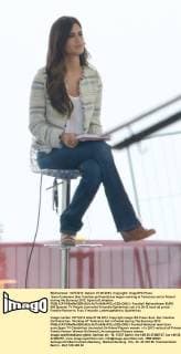 Sara Carbonero (Iker Casillas girlfriend) has begun working at Telecinco set in Poland during the Eurocup 2012. Sgiox xG.xKaplan 