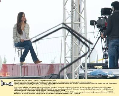 Sara Carbonero (Iker Casillas girlfriend) has begun working at Telecinco set in Poland during the Eurocup 2012. Sgiox xG.xKaplan 