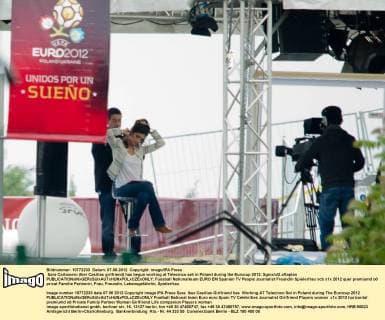 Sara Carbonero (Iker Casillas girlfriend) has begun working at Telecinco set in Poland during the Eurocup 2012. Sgiox xG.xKaplan 
