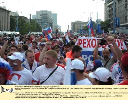 12.06.2012 WARSZAWA - Euro 2012 - Russian fans -  D30_7780