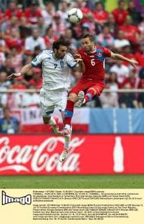 FUSSBALL - EURO 2012, GRE vs CZE BRESLAU,12.JUN.12 - FUSSBALL - Europameisterschaft 2012, Länderspiel, Gruppenphase, Griechenland vs Tschechien. Bild zeigt Giorgos Samaras (GRE) und Tomas Sivok (CZE). 