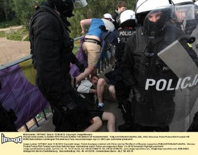 POLISH HOOLIGANS CLASHED WITH POLICE DURING THE MARCH OF RUSSIAN FANS  D30_7942