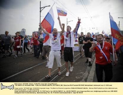 THE MARCH OF RUSSIAN FANS  RCR120612_040