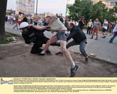 Polish hooligans fans riots with the police during the A group game on June 12, 2012 in the centre of warsaw, Poland.  EN_01033112_0012