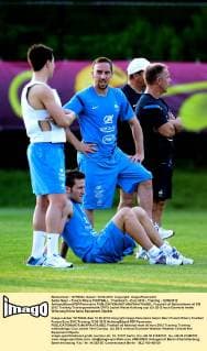 Samir Nasri - Franck Ribery FOOTBALL : Frankreich - Euro 2012 - Training - 12 06 2012 AnthonyBibard FEP Panoramic 