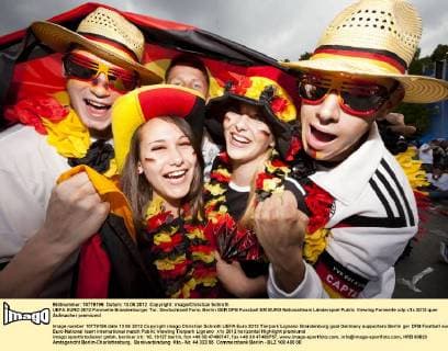 UEFA EURO 2012 Fanmeile Brandenburger Tor. Deutschland Fans