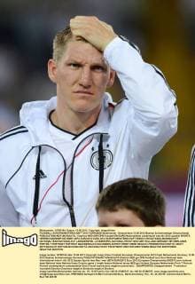 FUSSBALL EUROPAMEISTERSCHAFT 2012 VORRUNDE Niederlande - Deutschland 13.06.2012 Bastian Schweinsteiger (Deutschland) 