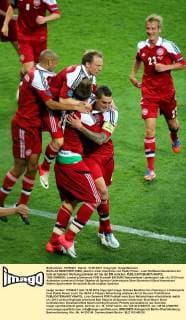 NICKLAS BENDTNER (DEN) jubelt in einer Unterhose von Paddy Power - Laut Wettbewerbsstatuten der Uefa ist Spielern Werbung jedweder Art bei der EM verboten  120613MIN038