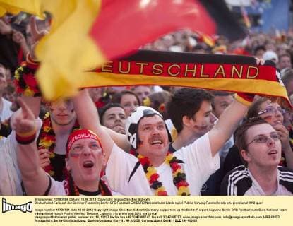 Deutschland Fans auf der Berliner Fanmeile