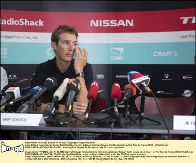 Andy Schleck (Luxemburg Nissan RadioShack) verzichtet aufgrund einer Verletzung (Steißbeinbruch) auf die Tour de France 2012 - xPhotoNewsx 