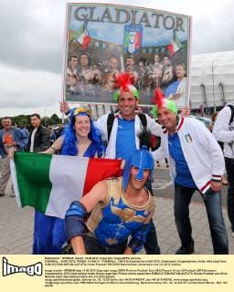 FUSSBALL - EURO 2012, POSEN, 14.JUN.12 - FUSSBALL - UEFA Europameisterschaft 2012, Länderspiel, Gruppenphase, Italien. Bild zeigt Fans. 