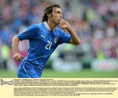 FUSSBALL EUROPAMEISTERSCHAFT 2012 VORRUNDE Italien - Kroatien 14.06.2012 Andrea Pirlo (Italien) bejubelt seinen Treffer zum 1:0 